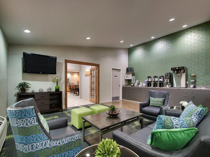 EverSpring Inn & Suites     