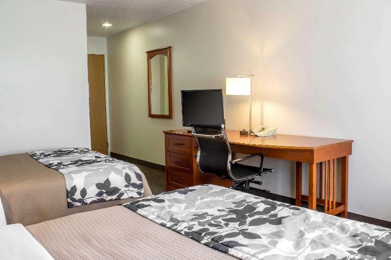 Sleep Inn & Suites Charles City Area image