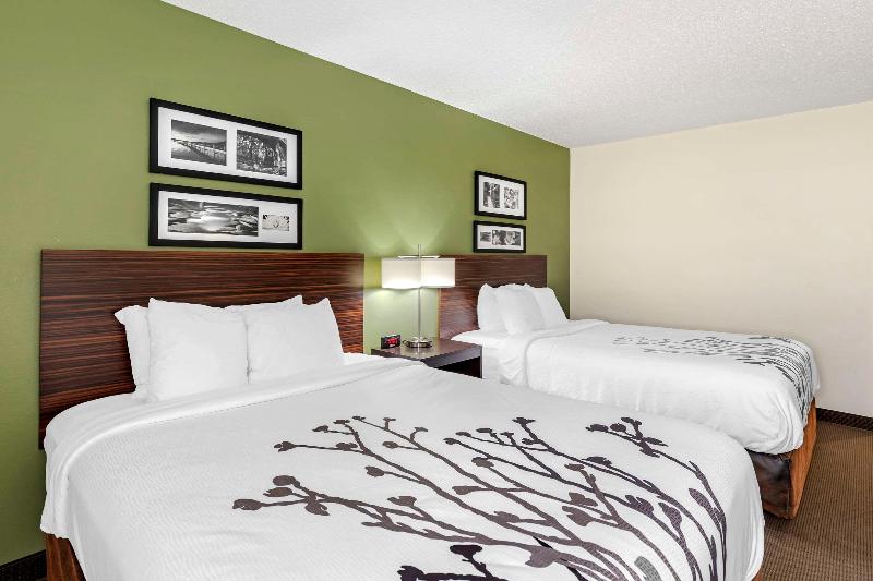 Sleep Inn & Suites Charles City Area image