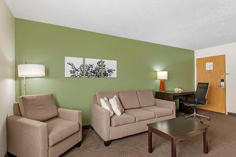 Sleep Inn & Suites Charles City Area image
