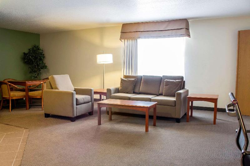 Sleep Inn & Suites Charles City Area image