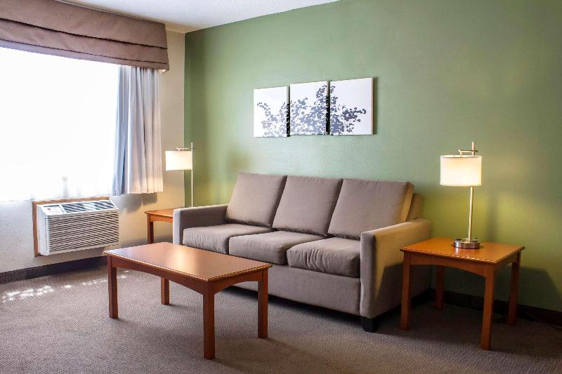 Sleep Inn & Suites Charles City Area image