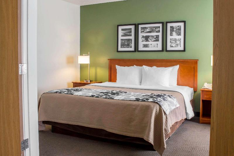 Sleep Inn & Suites Charles City Area image
