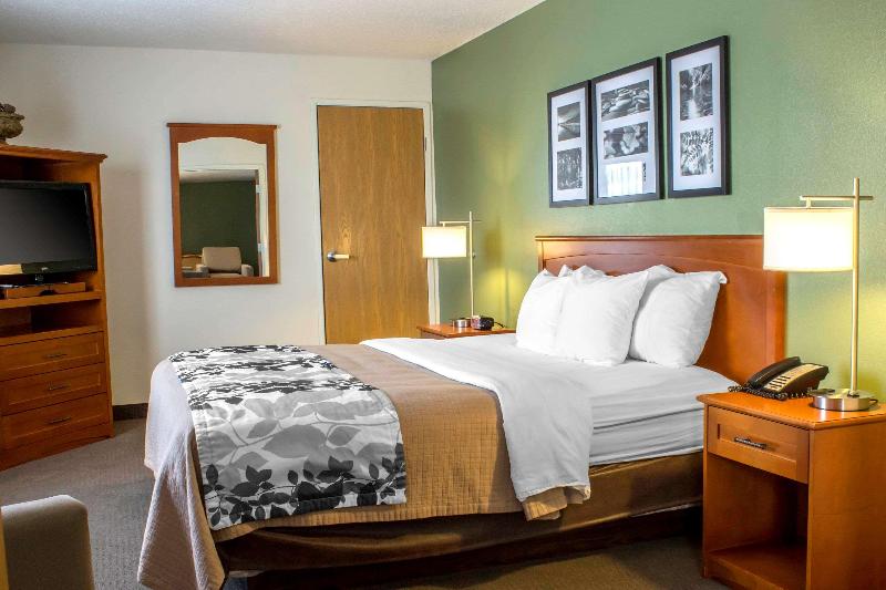 Sleep Inn & Suites Charles City Area image