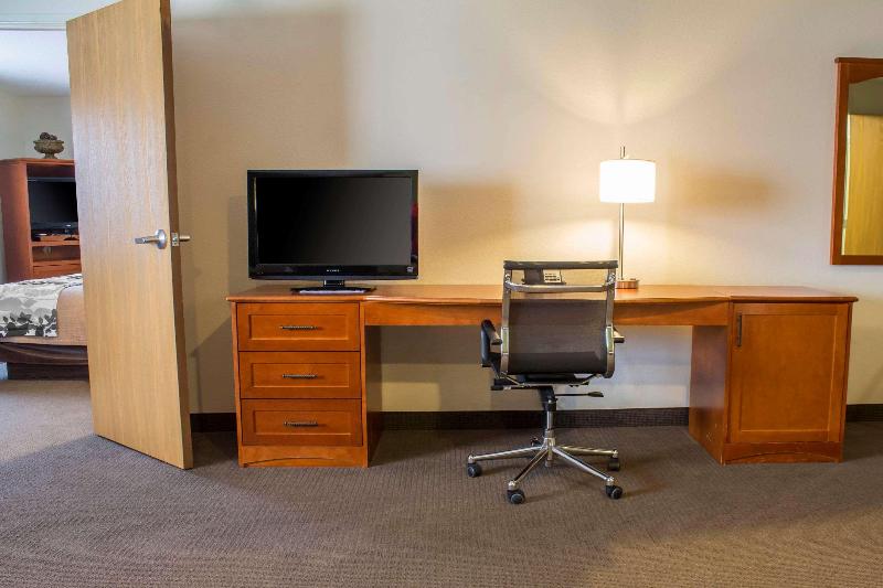 Sleep Inn & Suites Charles City Area image