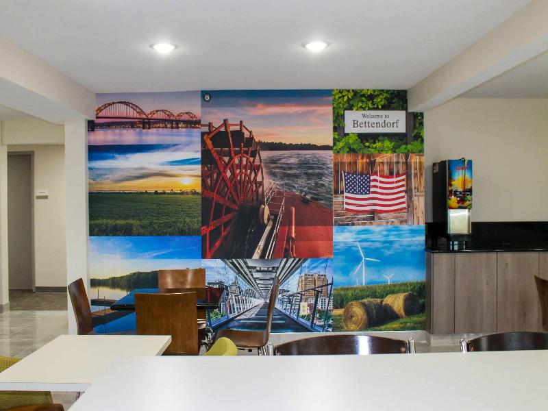 Clarion Pointe Bettendorf - Quad Cities image