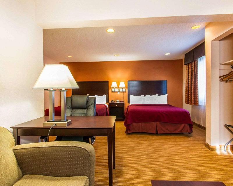 Quality Inn & Suites Ottumwa Area image