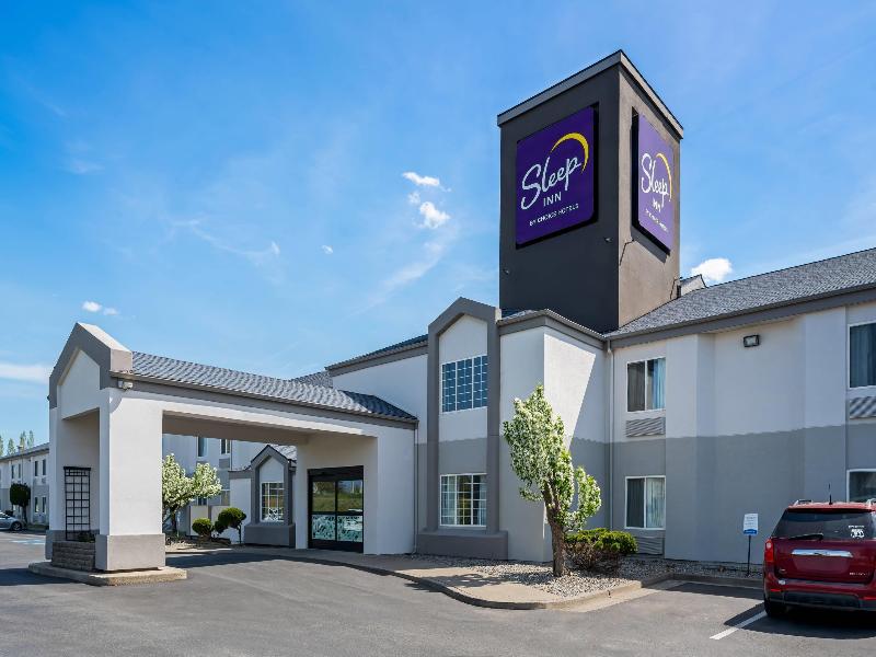 Sleep Inn Near Washington State Line — exterior view