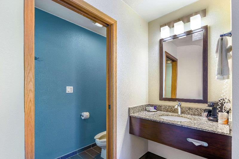 Sleep Inn Near Washington State Line image