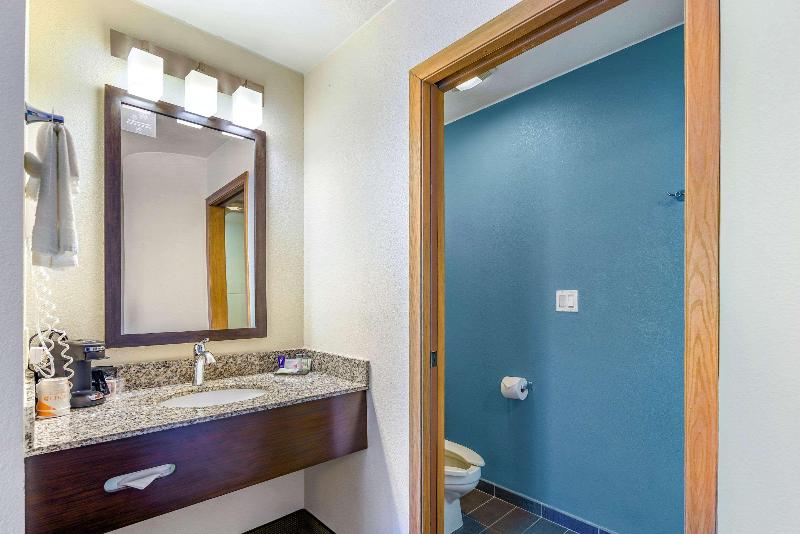 Sleep Inn Near Washington State Line image