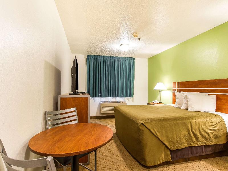 Econo Lodge & Suites image