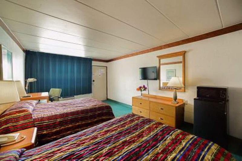Loyalty Inn Maryville image