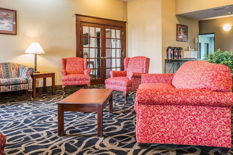 Quality Inn & Suites Mendota Near I-39 image
