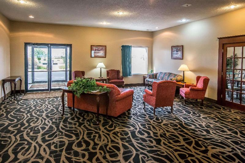 Quality Inn & Suites Mendota Near I-39 image