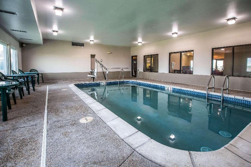 Quality Inn & Suites Mendota Near I-39 image