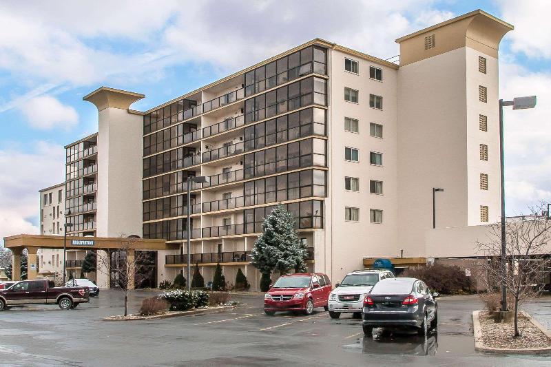 Comfort Inn & Suites Rochelle - Dekalb image