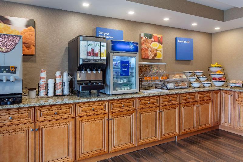 Comfort Inn & Suites Rochelle - Dekalb image