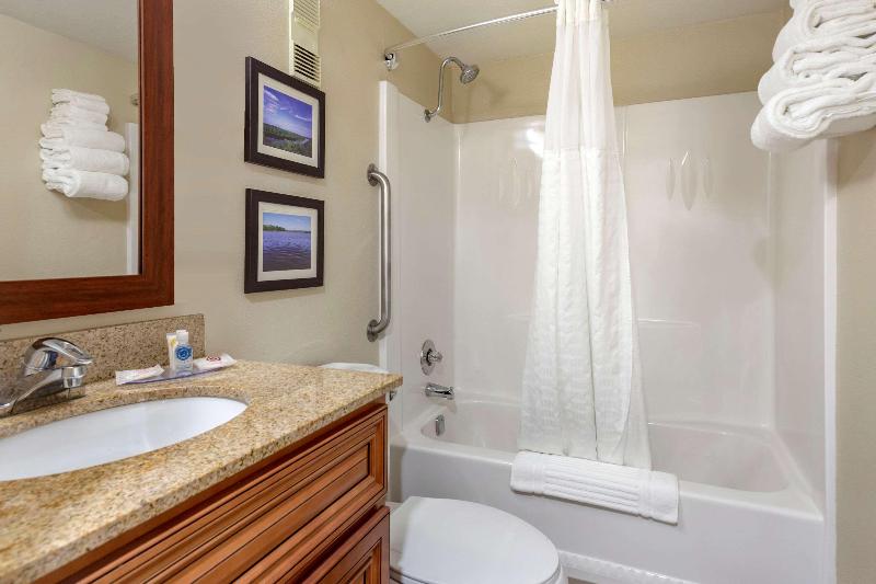 Comfort Inn & Suites Rochelle - Dekalb image