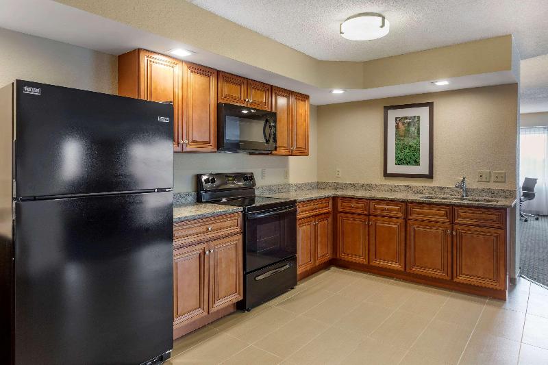 Comfort Inn & Suites Rochelle - Dekalb image