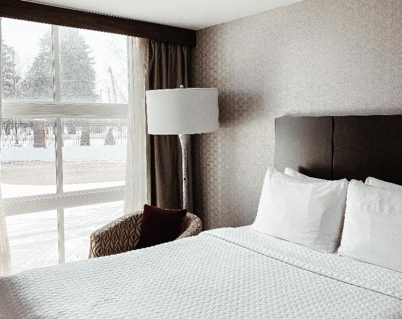 Crowne Plaza Chicago SW - Burr Ridge image