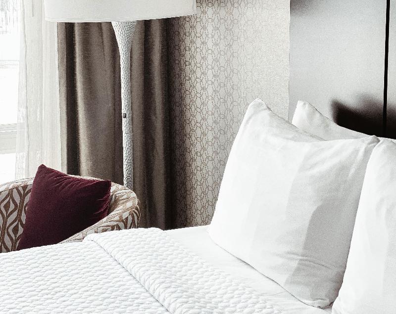Crowne Plaza Chicago SW - Burr Ridge image