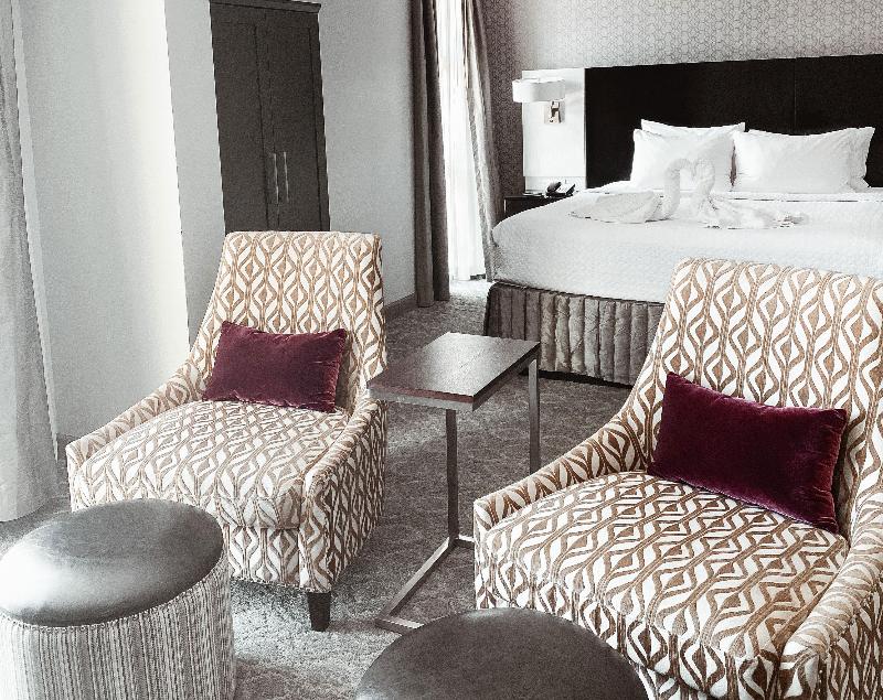 Crowne Plaza Chicago SW - Burr Ridge image