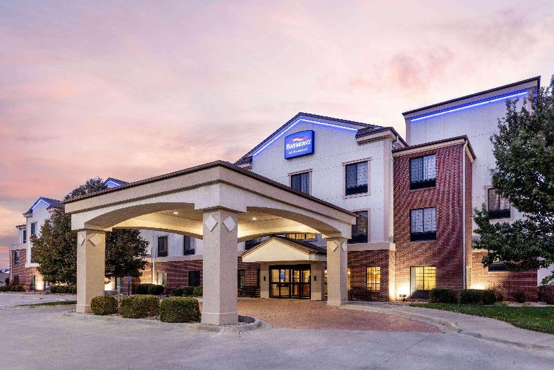 Baymont by Wyndham Pratt image