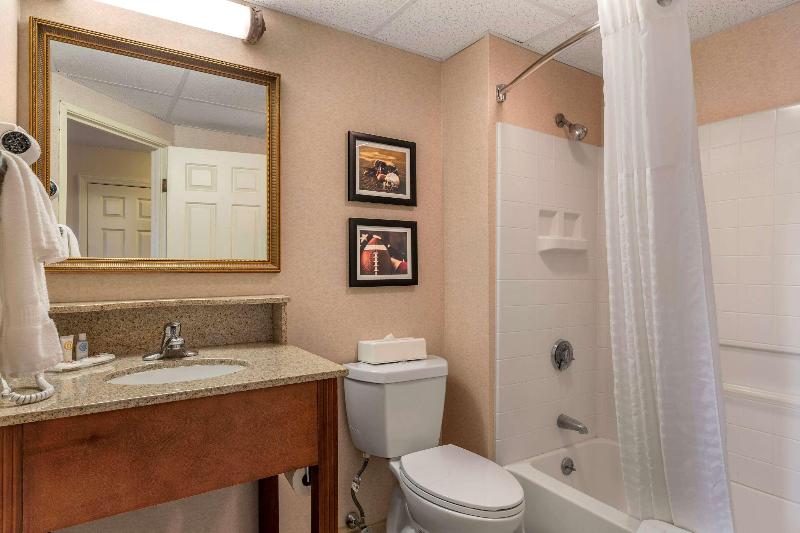 Comfort Inn Foxboro - Mansfield image
