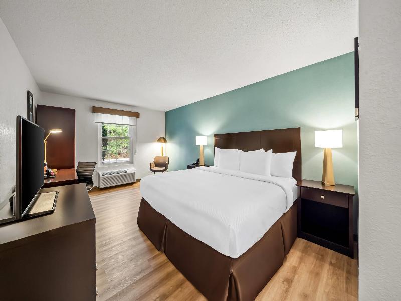 Comfort Inn Foxboro - Mansfield image