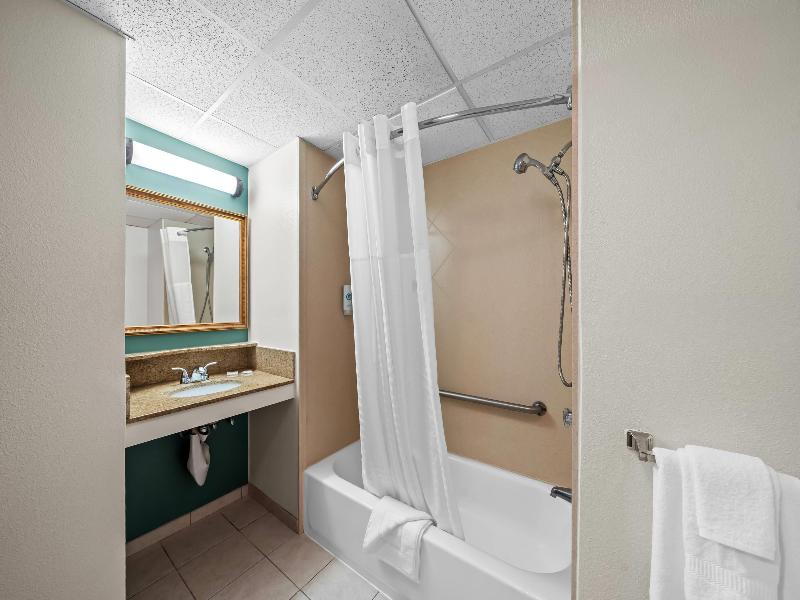 Comfort Inn Foxboro - Mansfield image