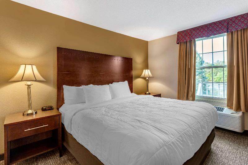 Comfort Inn Foxboro - Mansfield image