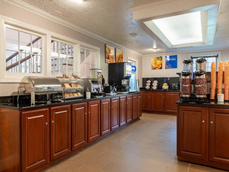 Comfort Inn Rockland - Boston image