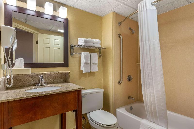 Comfort Inn Rockland - Boston image