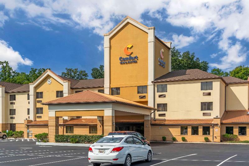 Comfort Inn & Suites LaVale - Cumberland image
