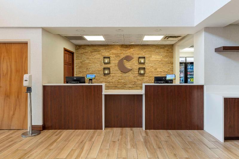 Comfort Inn & Suites LaVale - Cumberland image