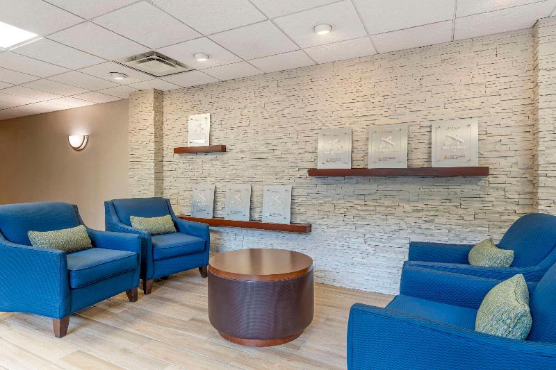 Comfort Inn & Suites LaVale - Cumberland image