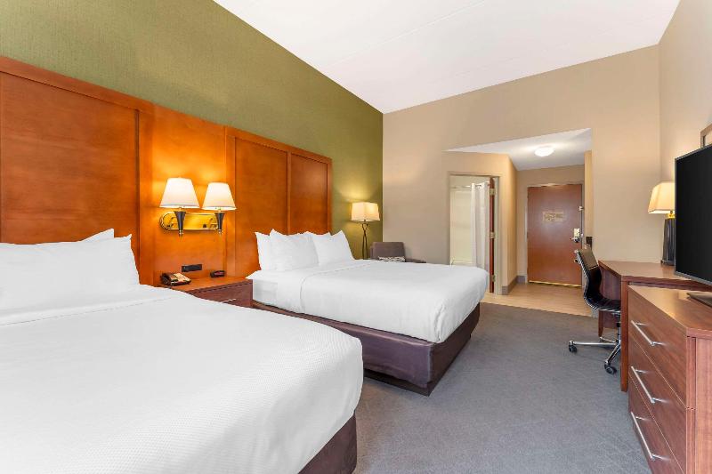 Comfort Inn & Suites LaVale - Cumberland image