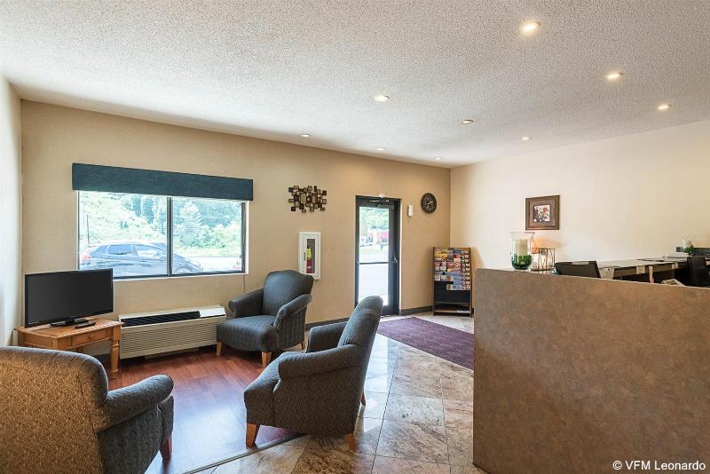 Suburban Studios Lavale-Cumberland image