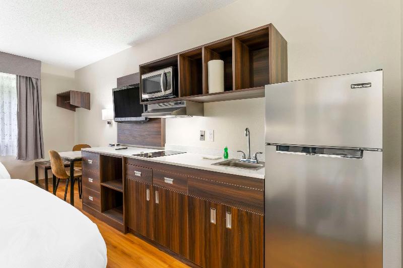 Suburban Studios Lavale-Cumberland image