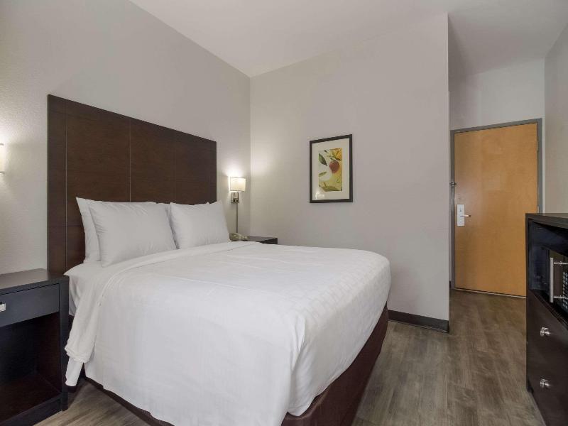 Quality Inn Shallotte Near Ocean Isle Beach image