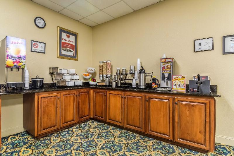 Econo Lodge Whiteville image