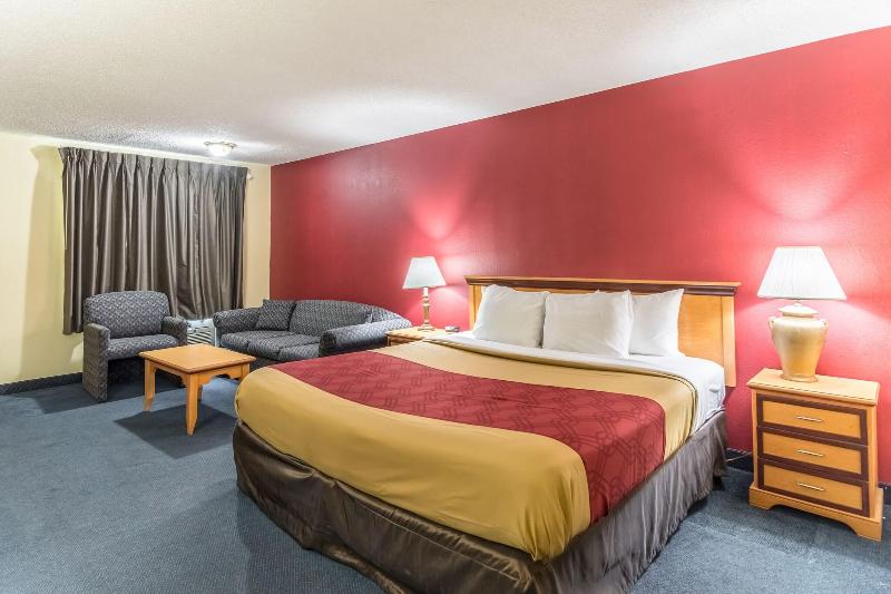 Econo Lodge Whiteville image