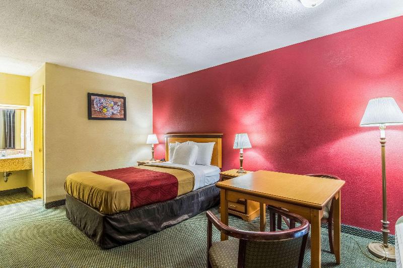 Econo Lodge Whiteville image