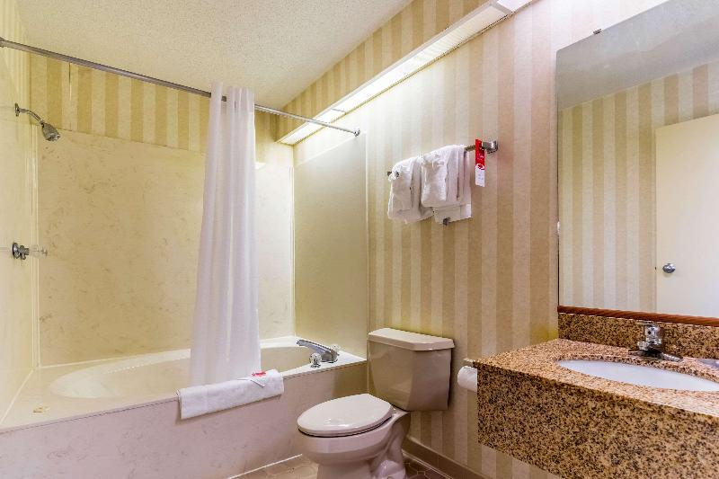 Econo Lodge Whiteville image