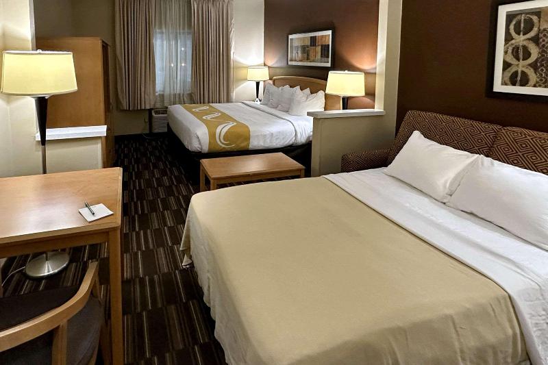 Quality Suites Near West Acres — photo 97