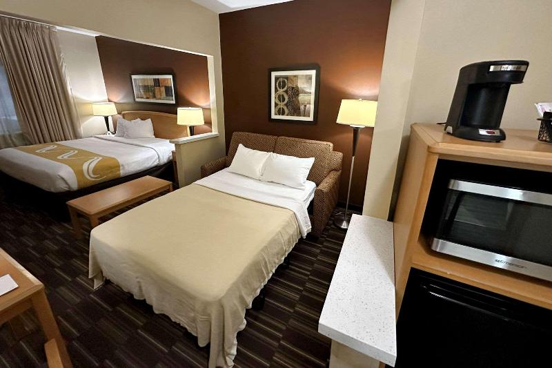Quality Suites Near West Acres — photo 101