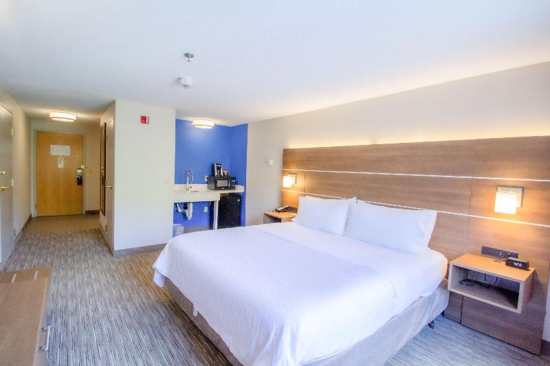 Holiday Inn Express Lincoln East White Mountains image