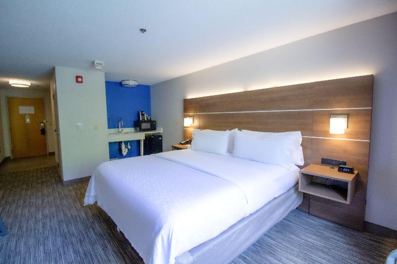 Holiday Inn Express Lincoln East White Mountains image