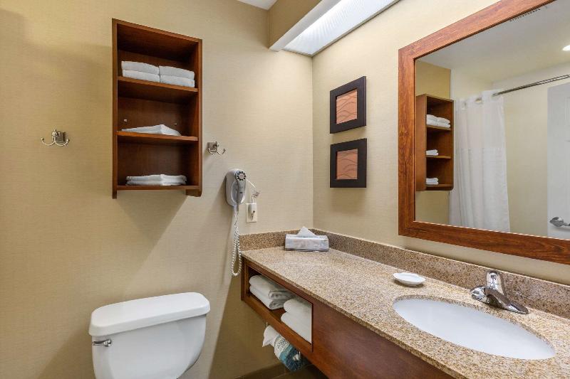 Comfort Inn & Suites North Conway image