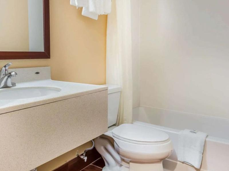 Relax Inn Vineland image